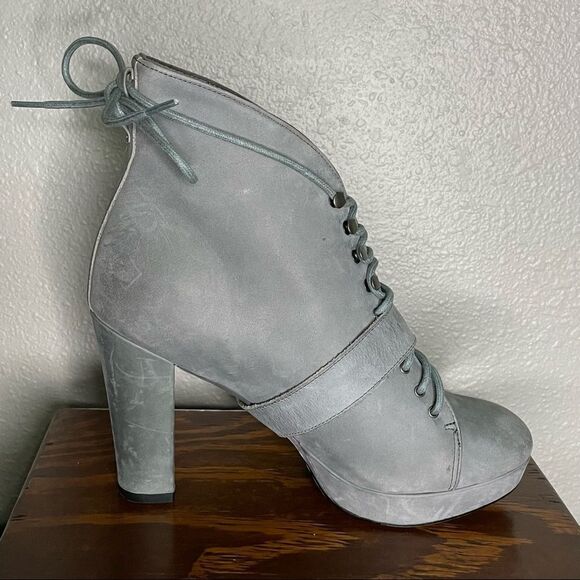 Seychelles Women's Gray Under Construction Lace Up Ankle Boot Size 6.5 - Picture 7 of 14